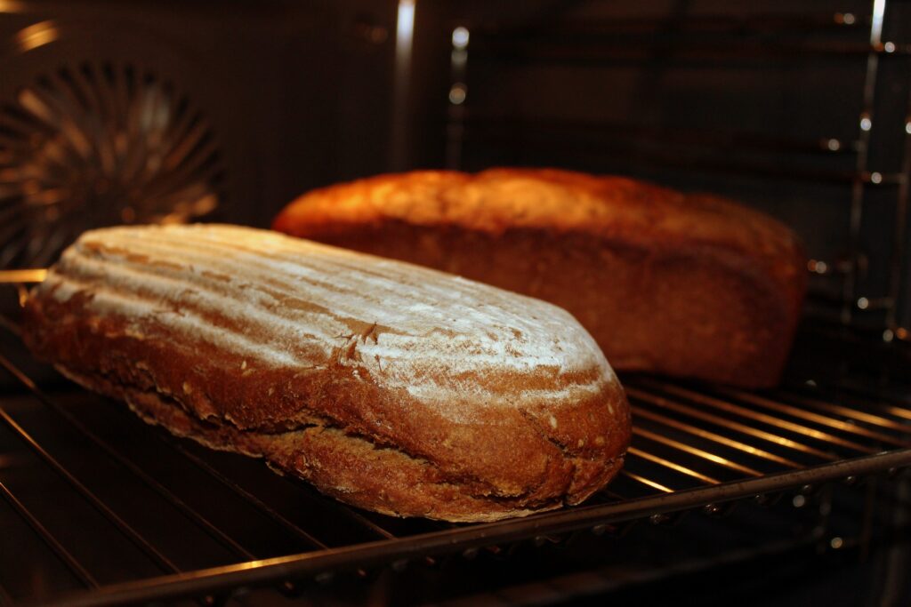 Baking 101: Convection Bake vs. Traditional Bake – Which Method is Right for You